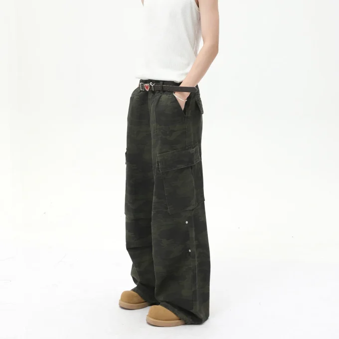 2025 Men's Fashion Camouflage Cotton Loose Jeans High Street Pleated Design Large Pocket Cargo Denim Pants - Image 3