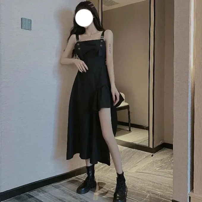 2025 Spring Summer Women's Waist-Cinching Slimming Strap Dress Sexy Casual Korean Version French Design Sense New Niche Dress