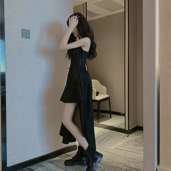 2025 Spring Summer Women's Waist-Cinching Slimming Strap Dress Sexy Casual Korean Version French Design Sense New Niche Dress