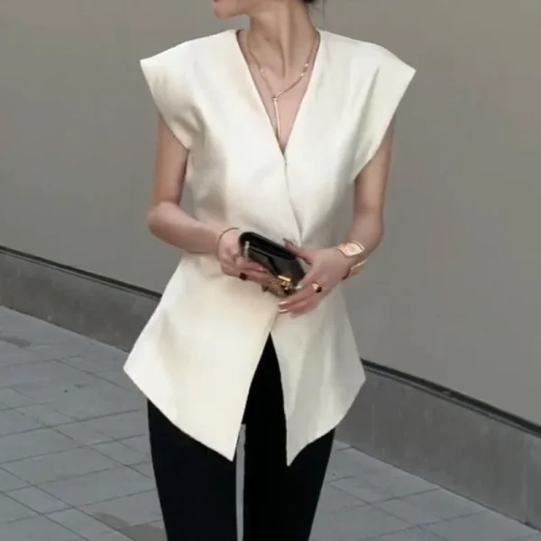 2025 New Women's European-Style Fashionable Casual Suit Vest Summer Thin Sleeveless Deep V Top with High-End Feel - Image 4